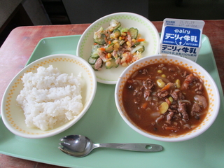 0107本庄小学校（宮崎牛ハヤシライス）.jpg.JPG